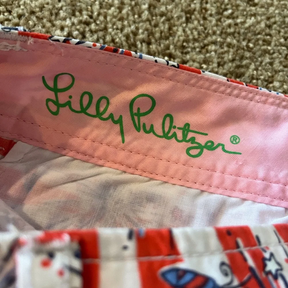 Lilly Pulitzer she’s a firecracker Callahan shorts size 10 glow in the dark!🤩🦄 - Picture 3 of 5
